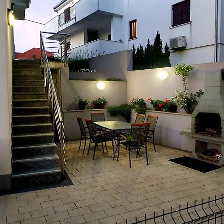Apartment Niko *